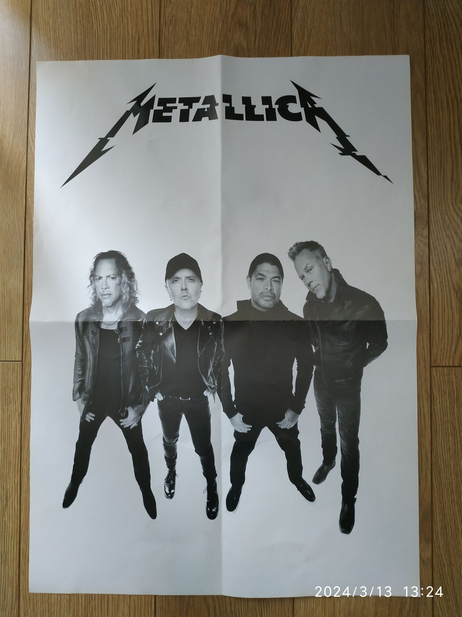 Gadżety radiowe Antyradio:Zestaw zimowy+ plakat Metalliki, naklejka