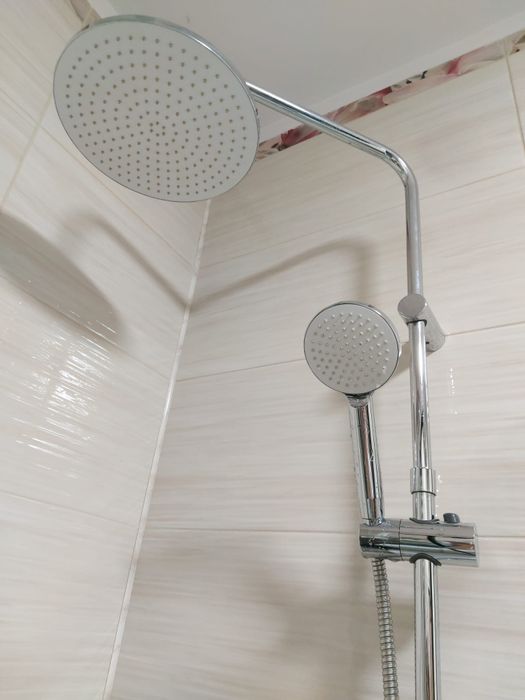 Kabina prysznicowa 90x90x210 z baterią