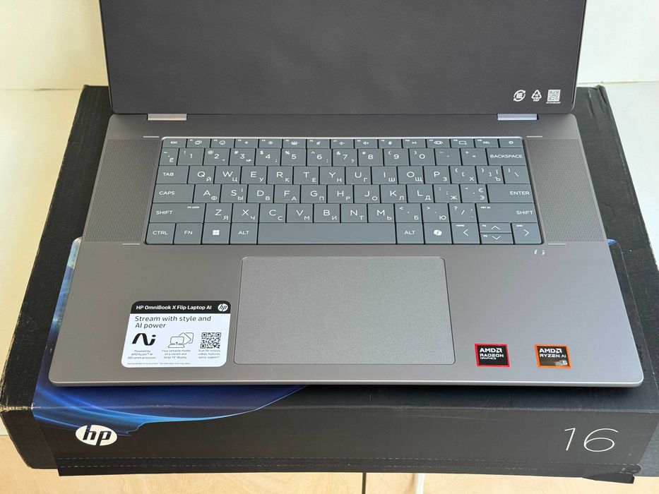 AMD Ryzen AI 5 340 16GB/512GB SSD Трансформер HP OmniBook X Flip 16"