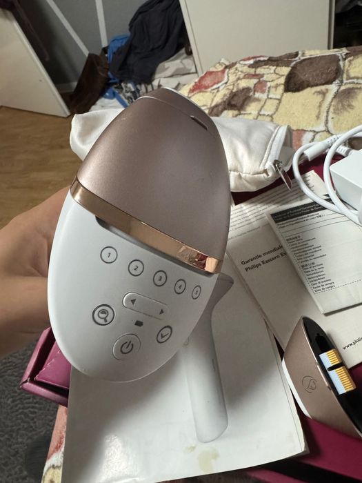 Фотоепілятор Philips Lumea Prestige BRI956/00 (серія 8000).