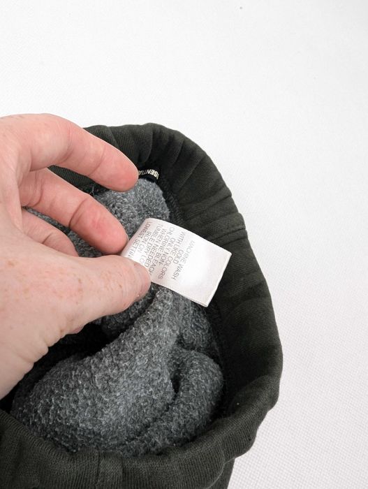 Fear of god essentials szare spodnie dresowe dresy M logo