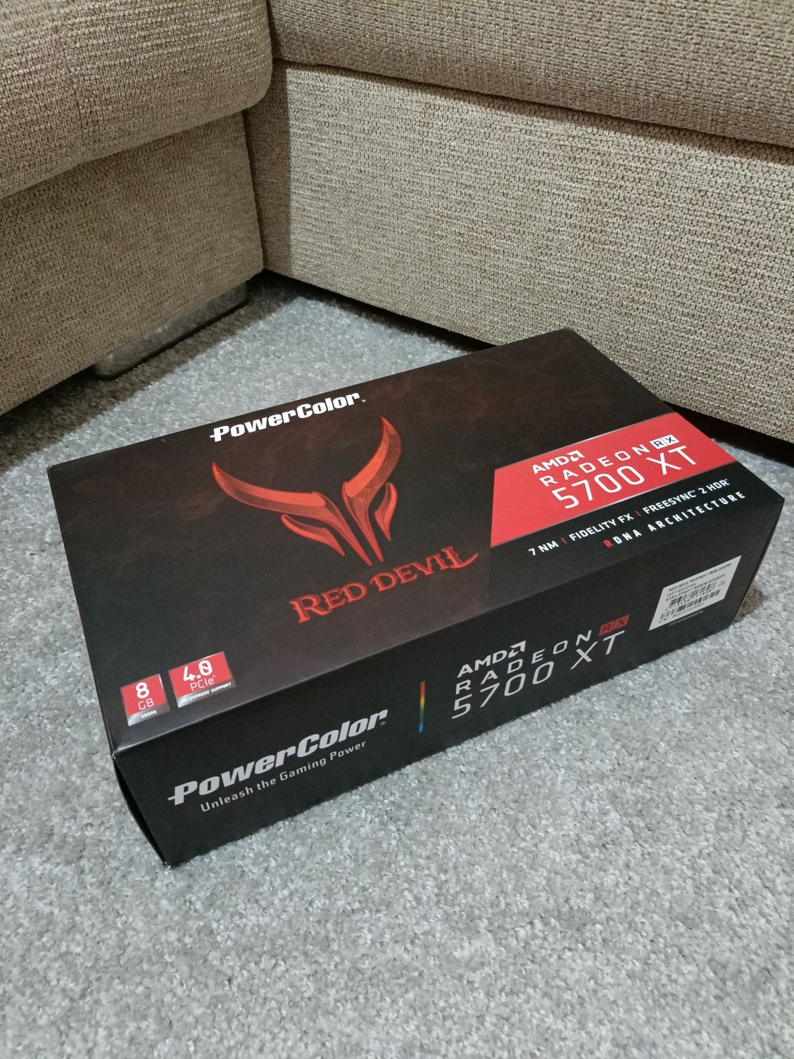 Caixa GPU Red Devil PowerColor Rx5700XT