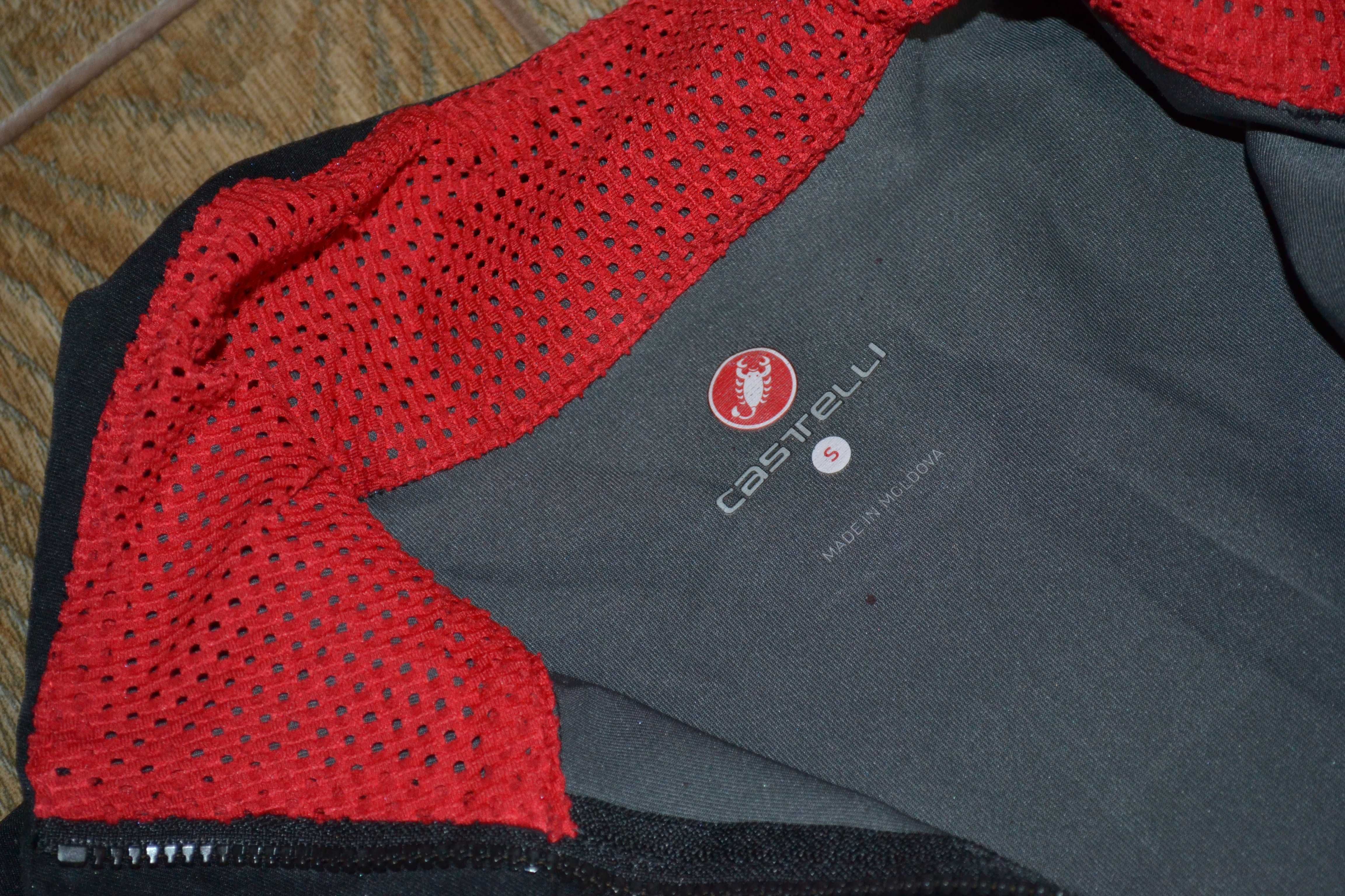Спортивная куртка велокуртка Castelli Windstopper SoftShell S