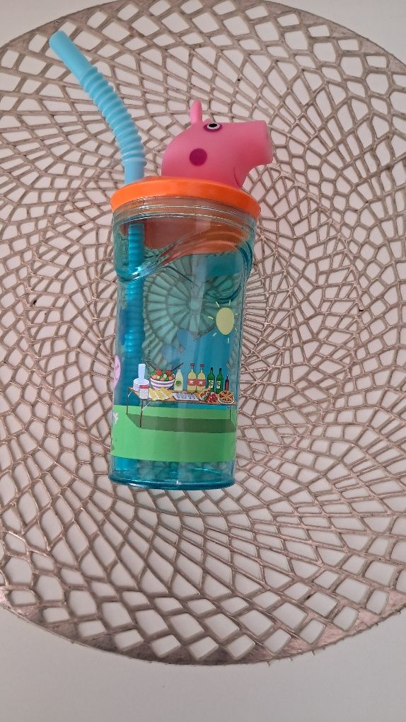Peppa Pig kubek ze słomka i figurka