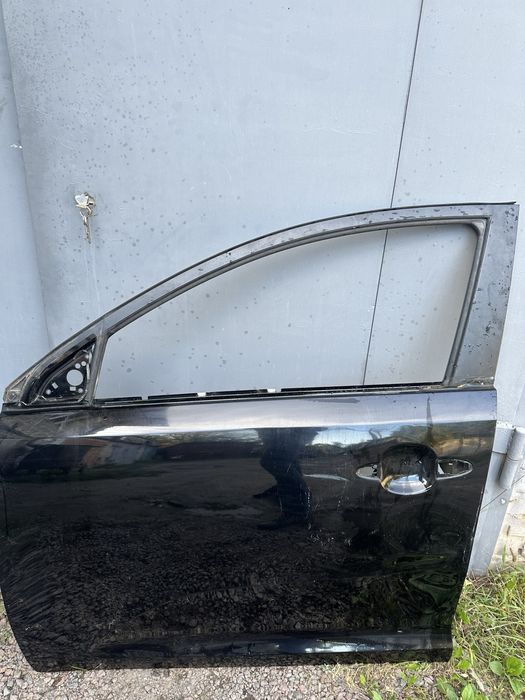 Двері водія,передні,водійські. Kia Sporteg