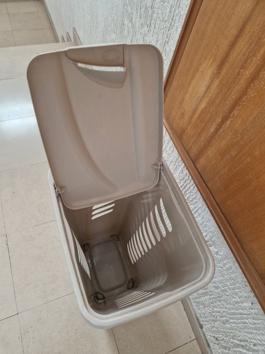 Cesto roupa suja bege