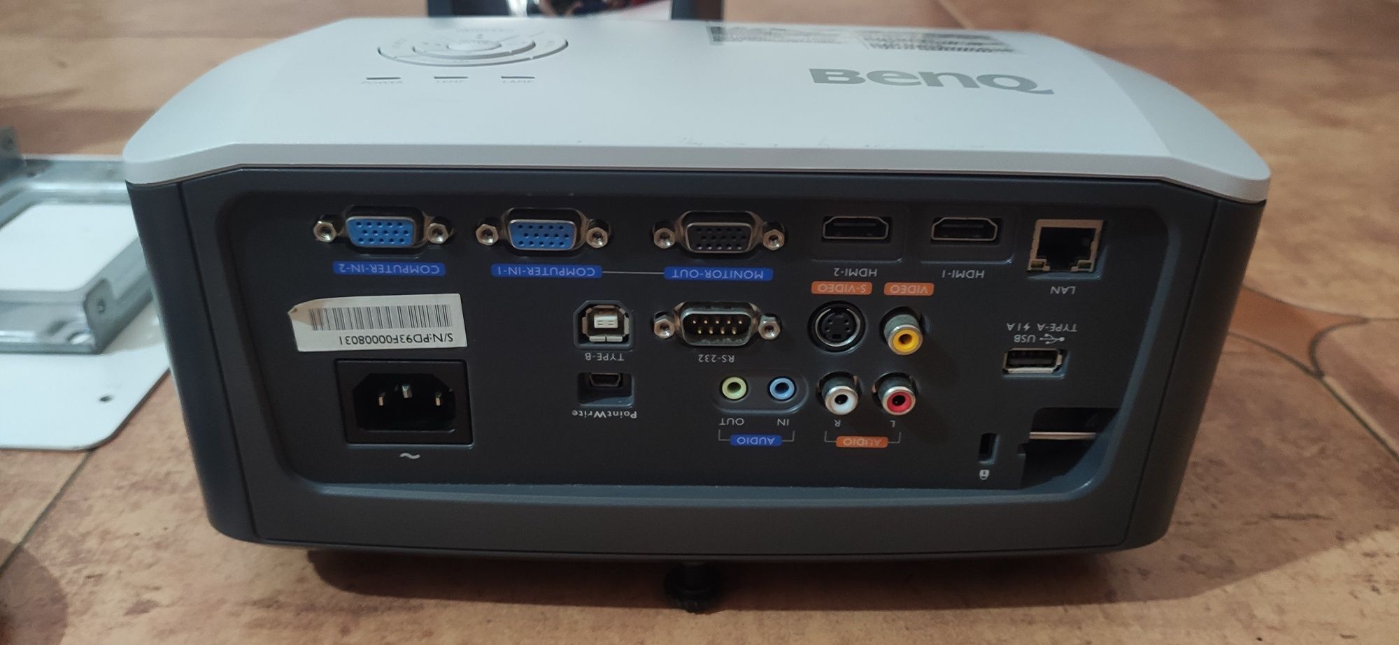 Projector video Curta distância Benq MW855UST+ com lâmpada nova