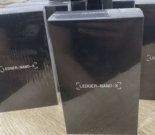 Ledger Nano X Криптокошелёк