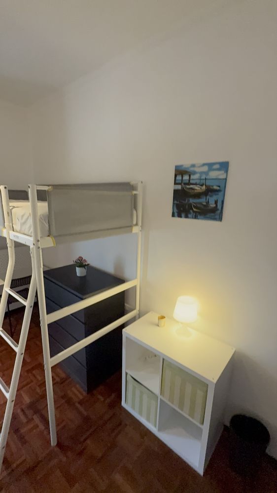 QUARTO em amplo t4 em Entroncamento São João Baptista