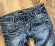 GUESSS Lamya Skinny biodrówki 27