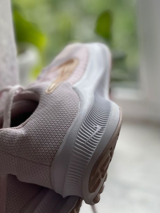 Кросівки Nike для спорту