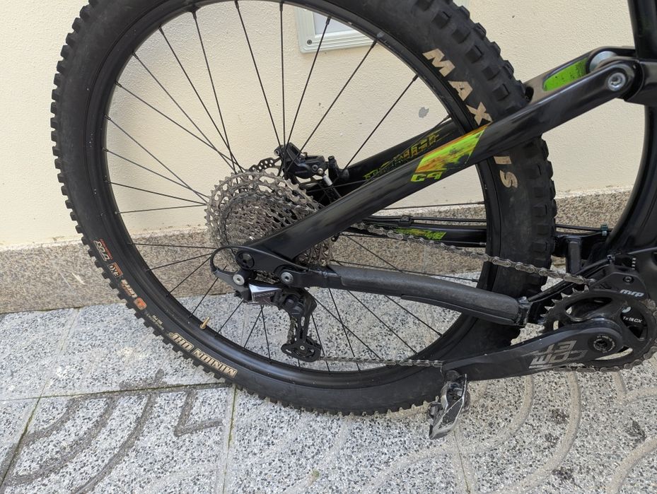 Bicicleta de carbono (enduro) Norco Range 29”