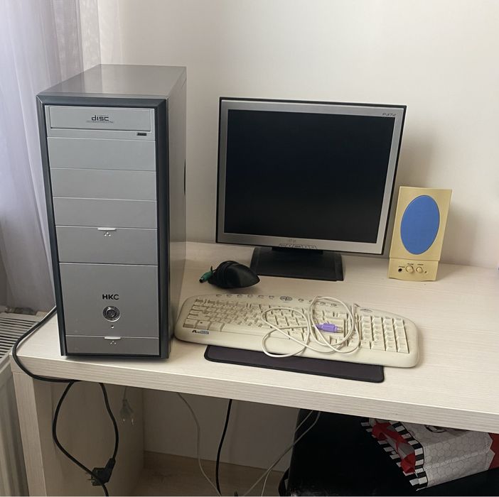 Продам ПК (клавиатура,мышка,монитор,системный блок)