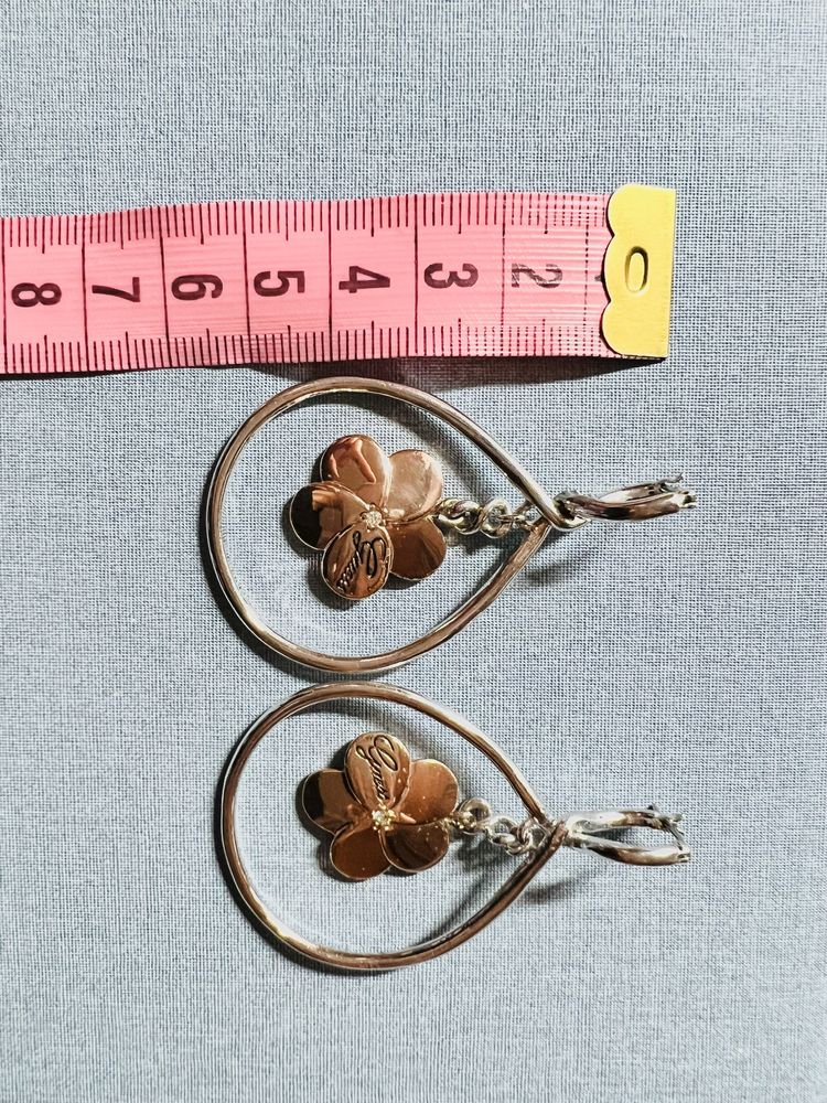 Сережки фірми Guess