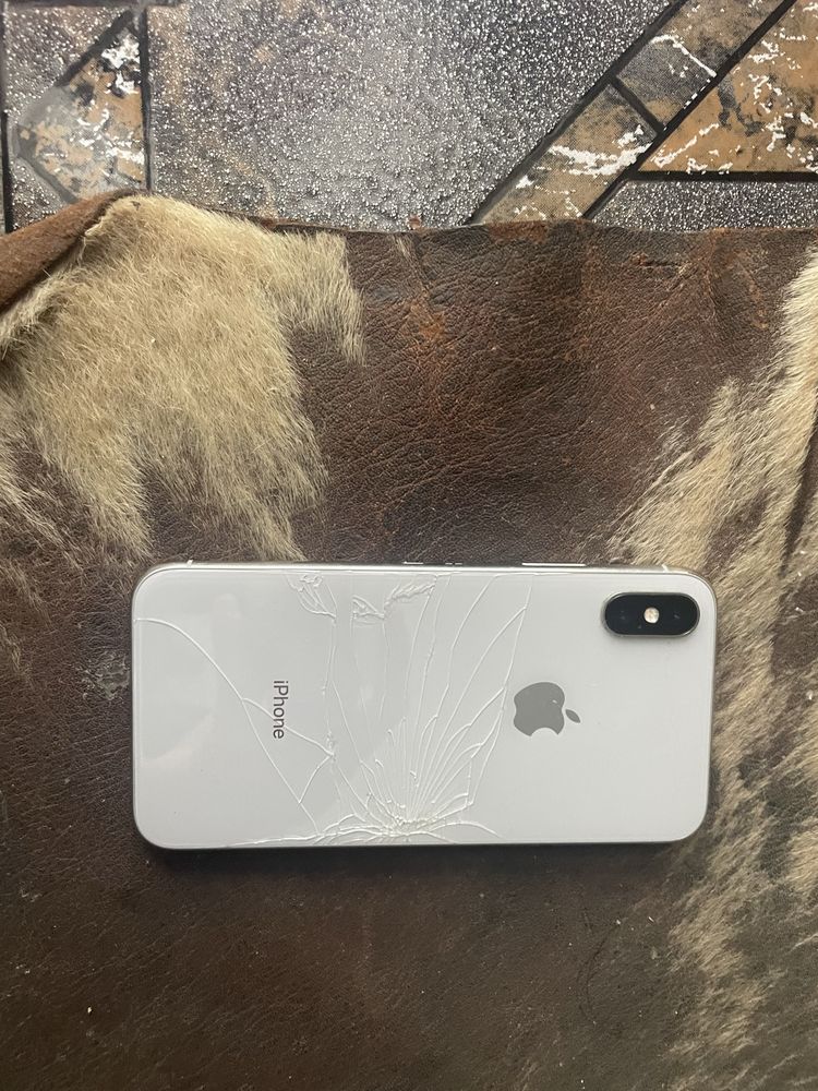 iPhone X 64GB Branco Livre