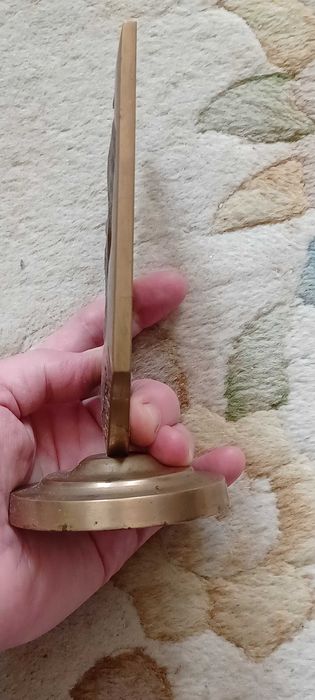 płaskorzeżba mosiężna Jan Paweł II wys 15cm sred 7cm szer 11