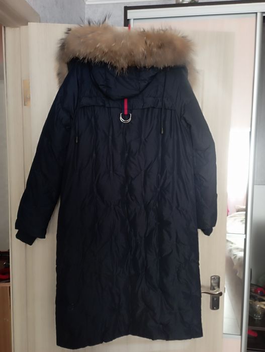 Продам пуховик зимовий