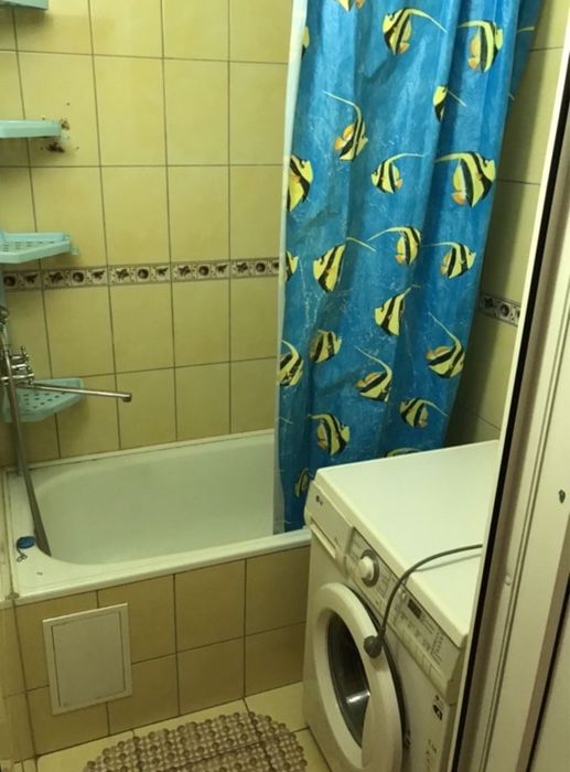 Здам 1к Квартиру вул.Космонавтів 52 Можливо на Короткий Термін Оренди