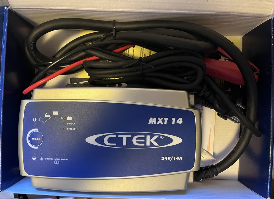 Зарядний пристрій для акумулятора CTEK MXT 14 EU