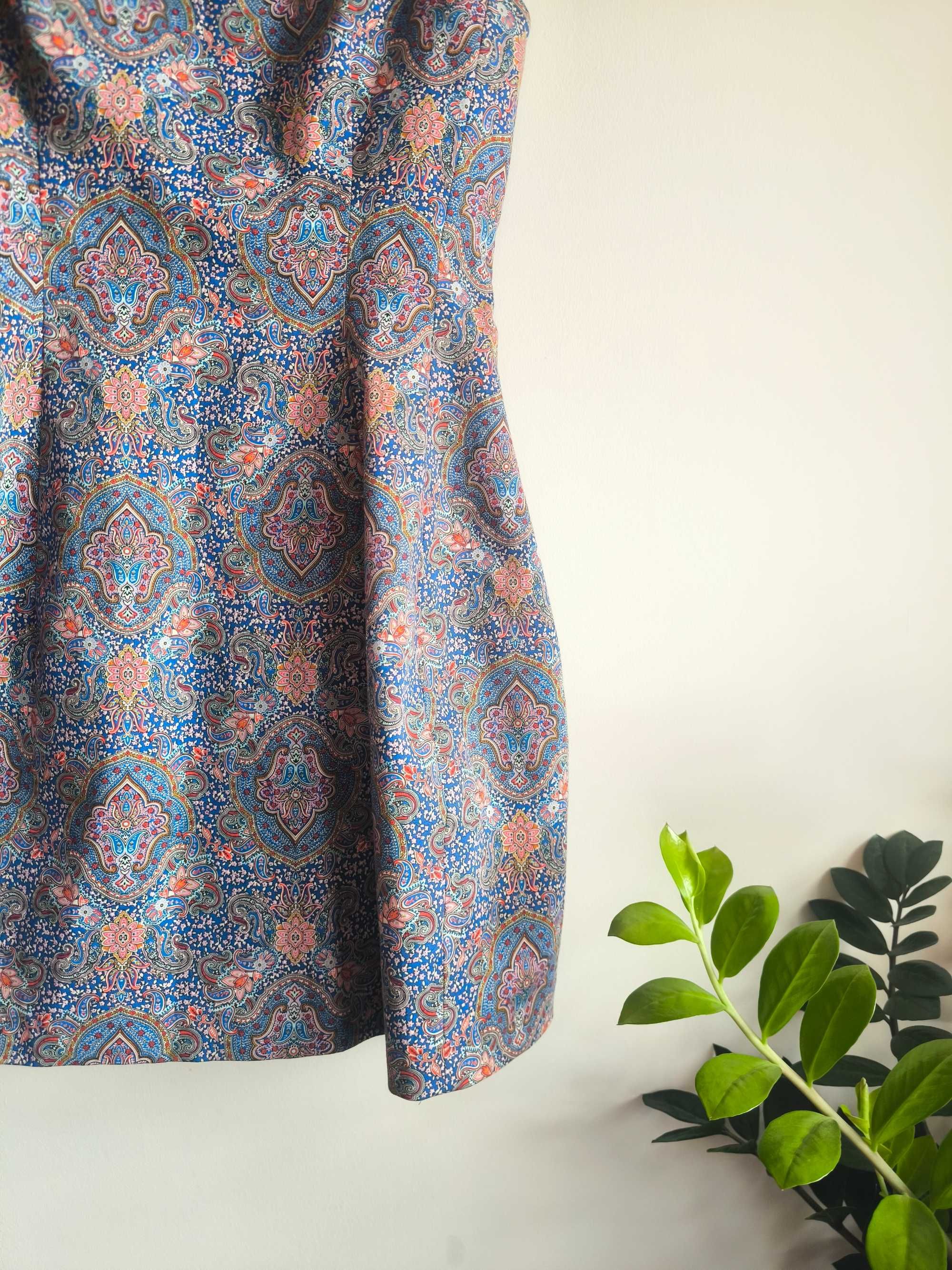 Elegancka i stylowa sukienka marki Zara w rozmiarze S (36)