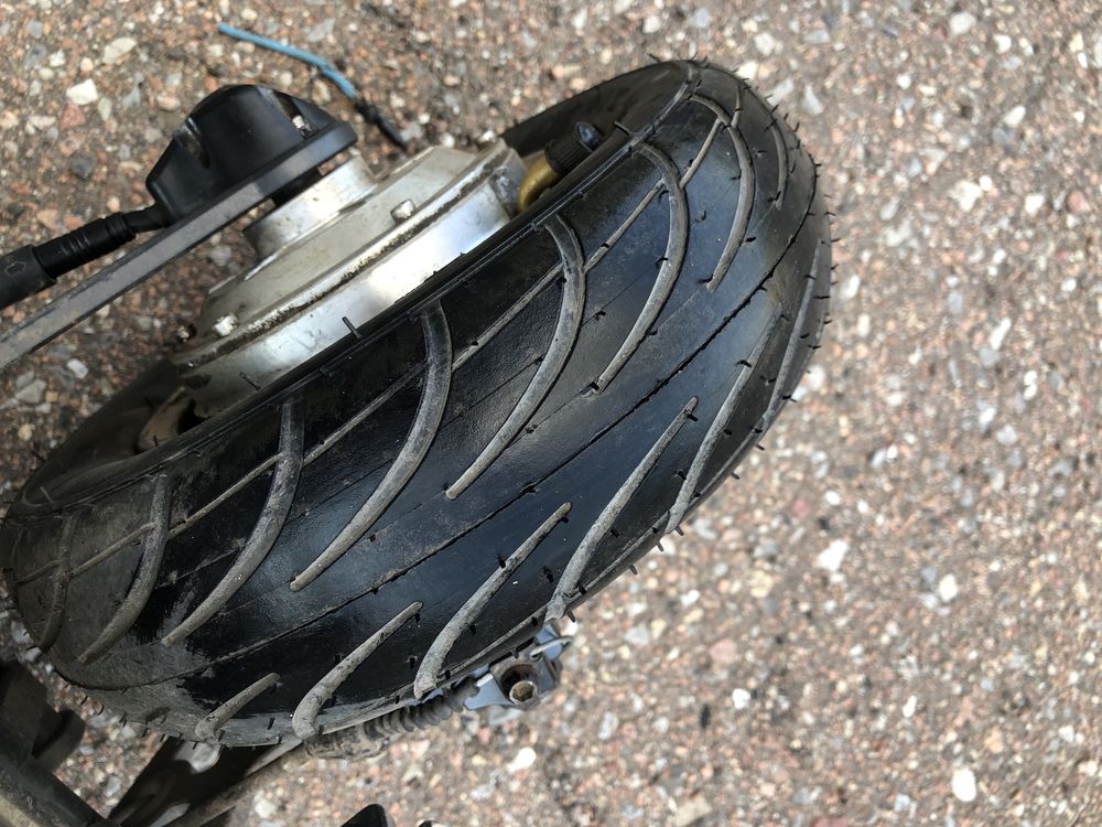 Полноприводный электроскмокат Mercane MX60
