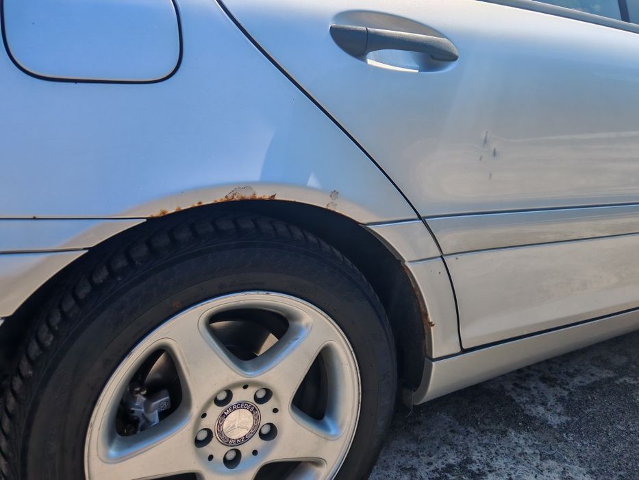 Mercedes-Benz w203 C-Class