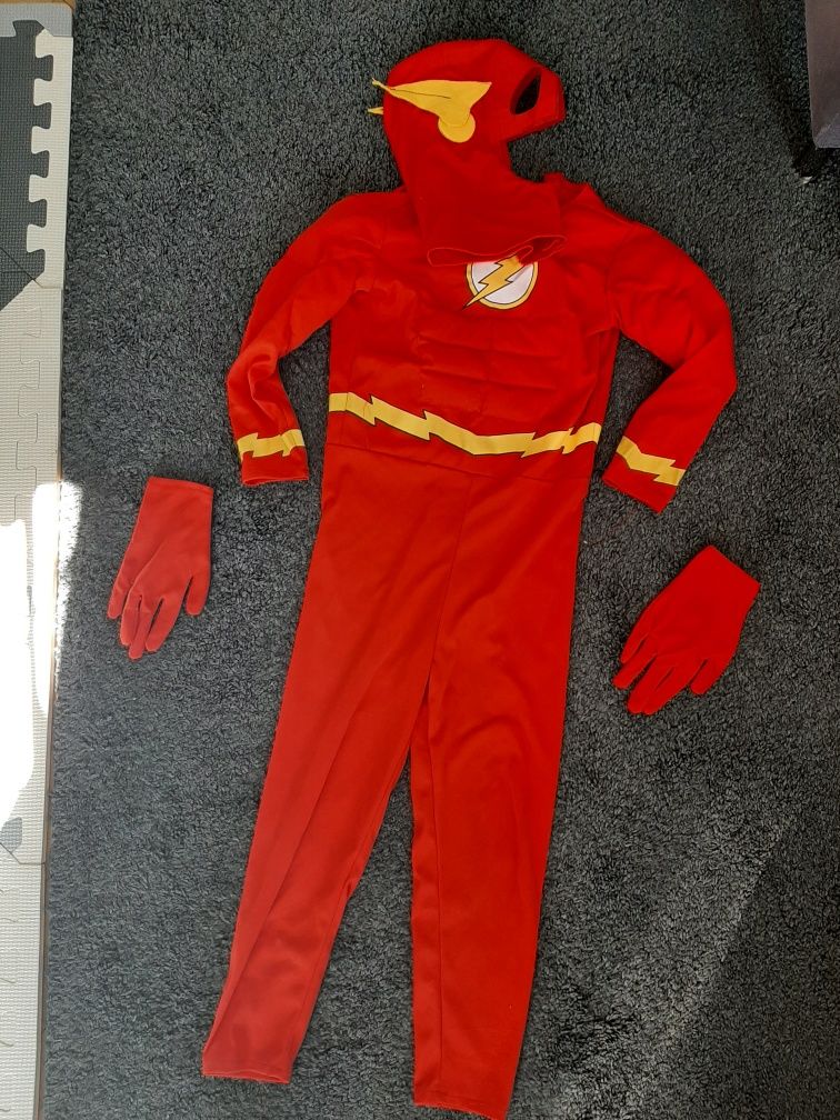Stroje dla chłopca. Flash, Superman, ghostbuster, 4-5 lat