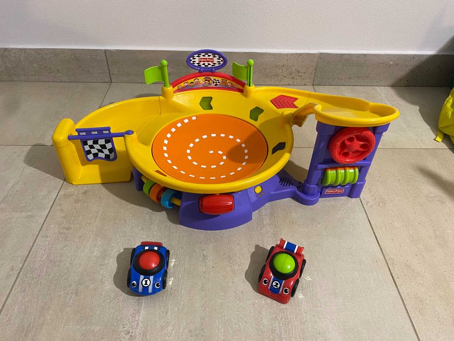 Tor wyścigowy Fisher Price