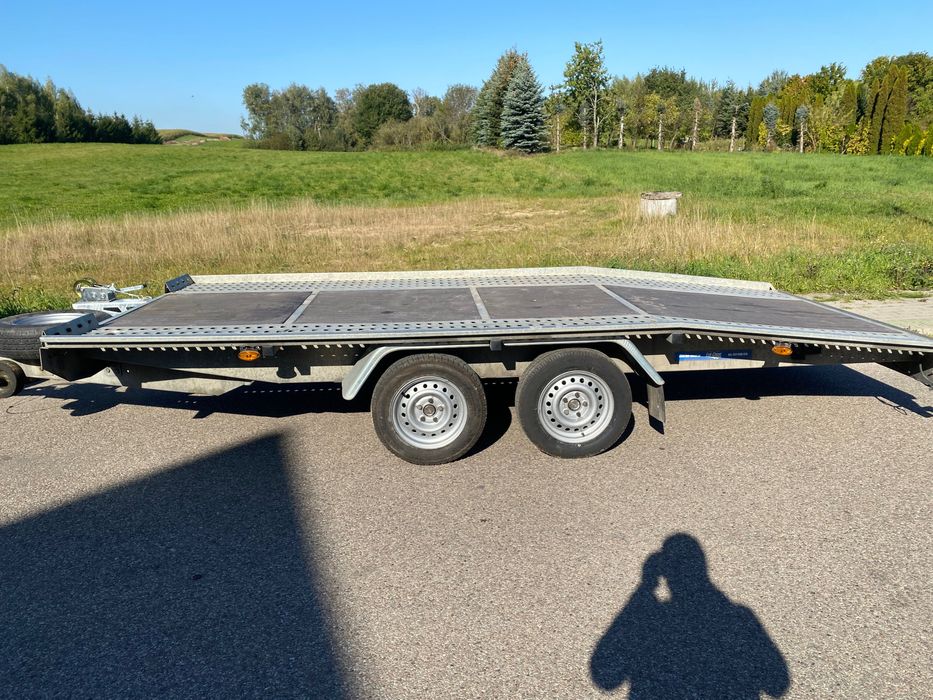 Wynajem lawety, przyczepy samochodowej