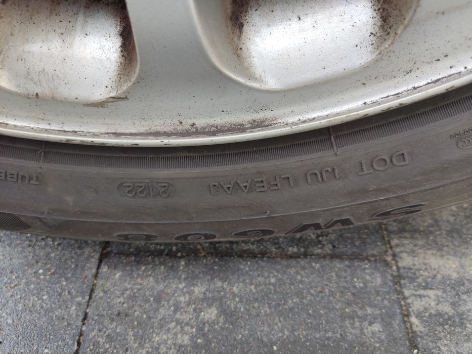 Alufelgi z oponami zimowymi Mercedes