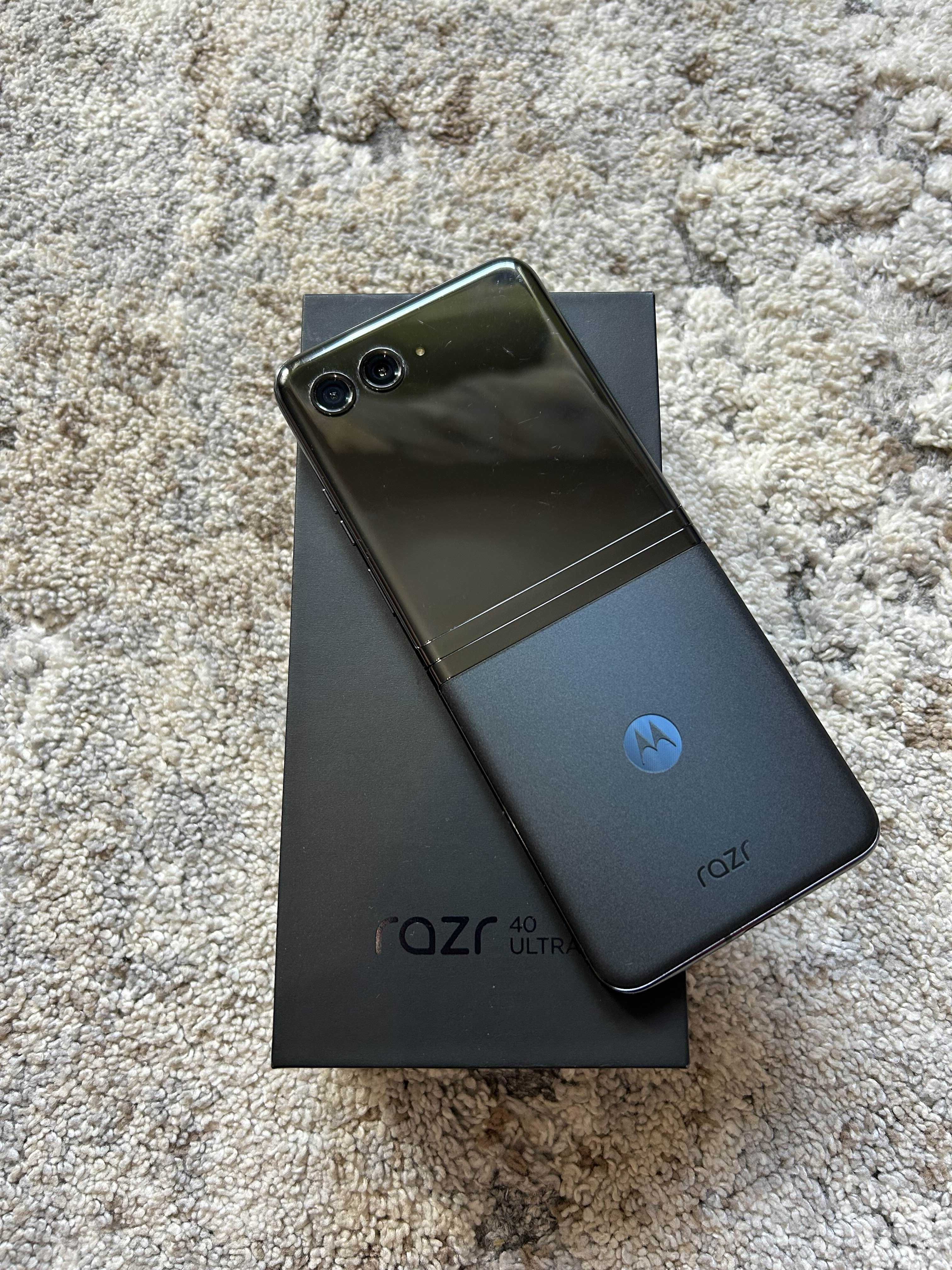 Motorola Razr 40 Ultra 5G 8/256 GB Czarny