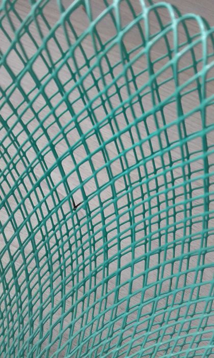 Ażurowa metalowa miska na owoce Kozanów