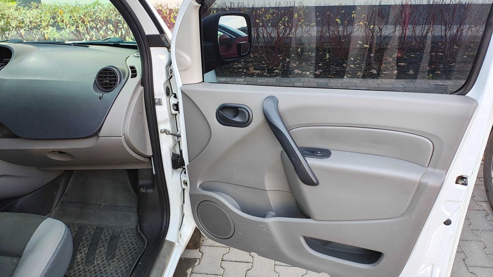 Продам Renault Kangoo 2011