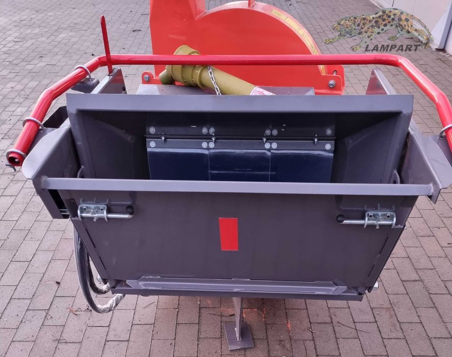 rębak rozdrabniacz rembak BX 72R łuparka sieczkarnia gałezi drzewa
