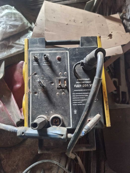 Зварвальний апарат ІСКРА ПОЛУАВТОМАТ  ( Апарати Якості СССР)