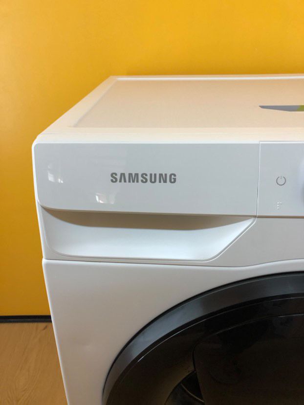 Пральна машина Samsung на 8 кг з дозагрузкою WW8ET554AAW