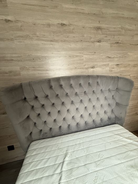 Продам ліжко двоспальне з матрацом