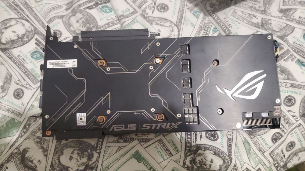 Asus RTX 2080 SUPER rog strix OC 8gb