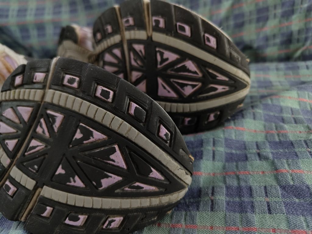 ASICS (Розмір US 9.5 / EUR 41.5, устілка 26.5 см)