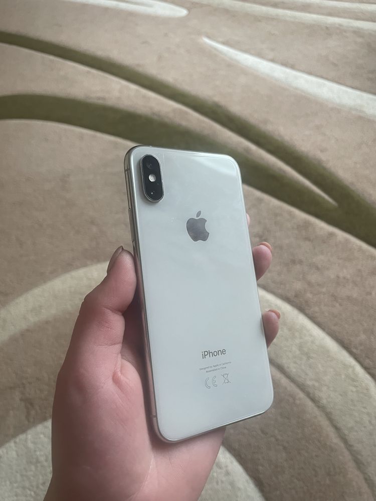 Продам Iphone XS 64 Gb