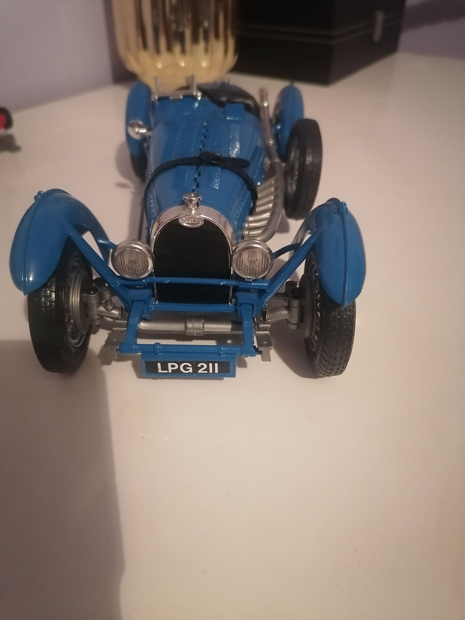 Bugatti skala 1:18 model