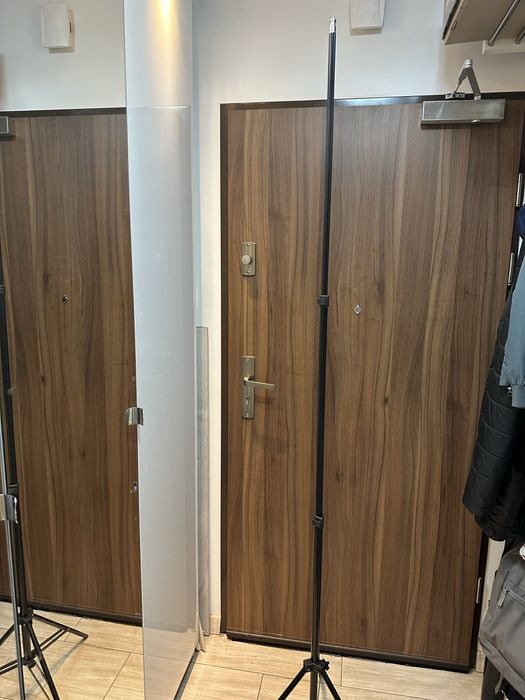 Lekki, aluminiowy statyw z pokrowcem 85-204 cm, 821 g, czarny