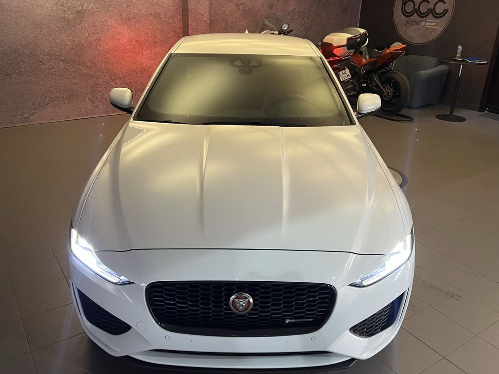 Jaguar XE 2.0 D R-Dynamic S