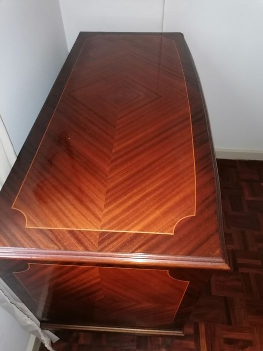 Mobília com embutidos