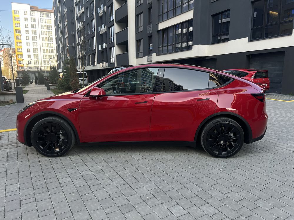 Tesla Y Long Range dual motor 82, kw Raizen