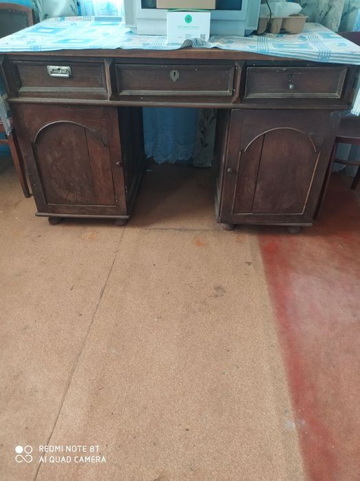 Стіл під реставрацію