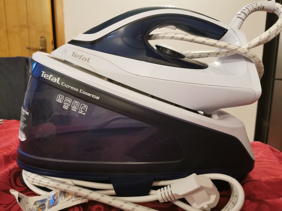 Ferro de engomar Tefal express essential