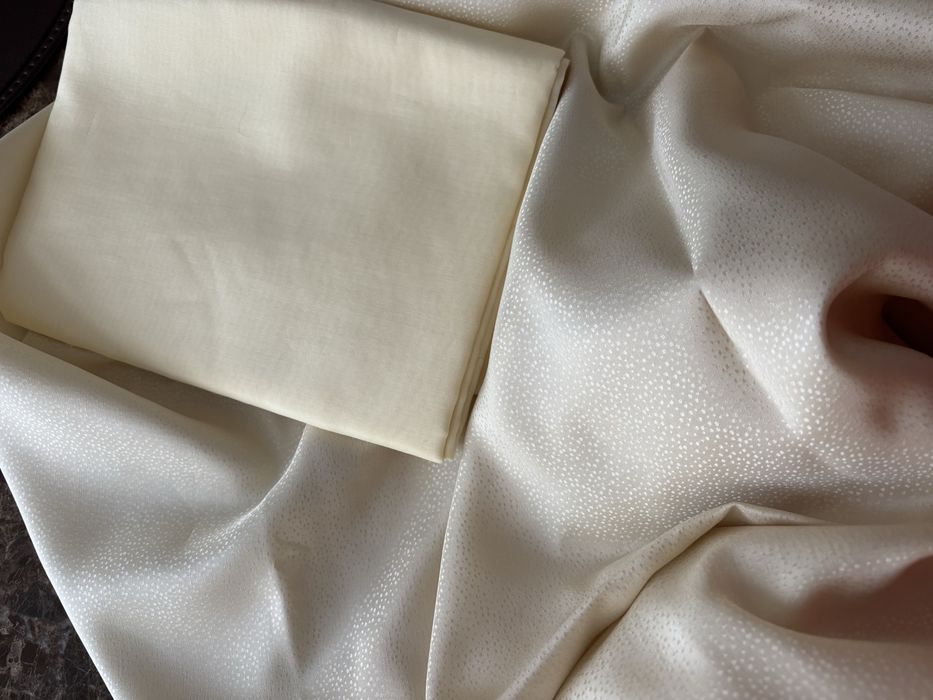 Відріз тканини 100% натуральний шовк кремового кольору