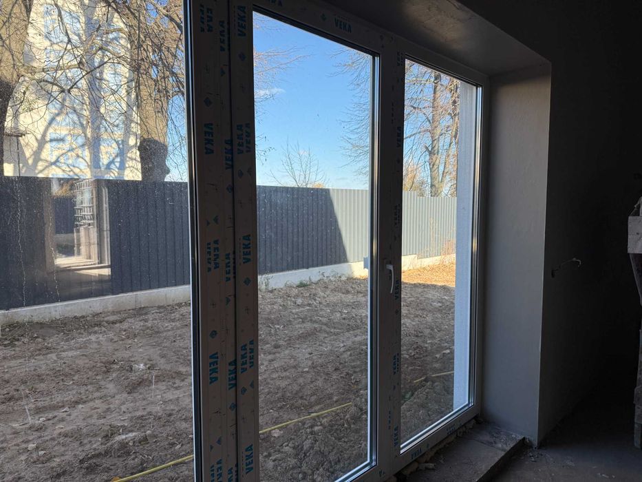 Продаємо дуплекс з гаражем і ділянкою 3.5 сотки