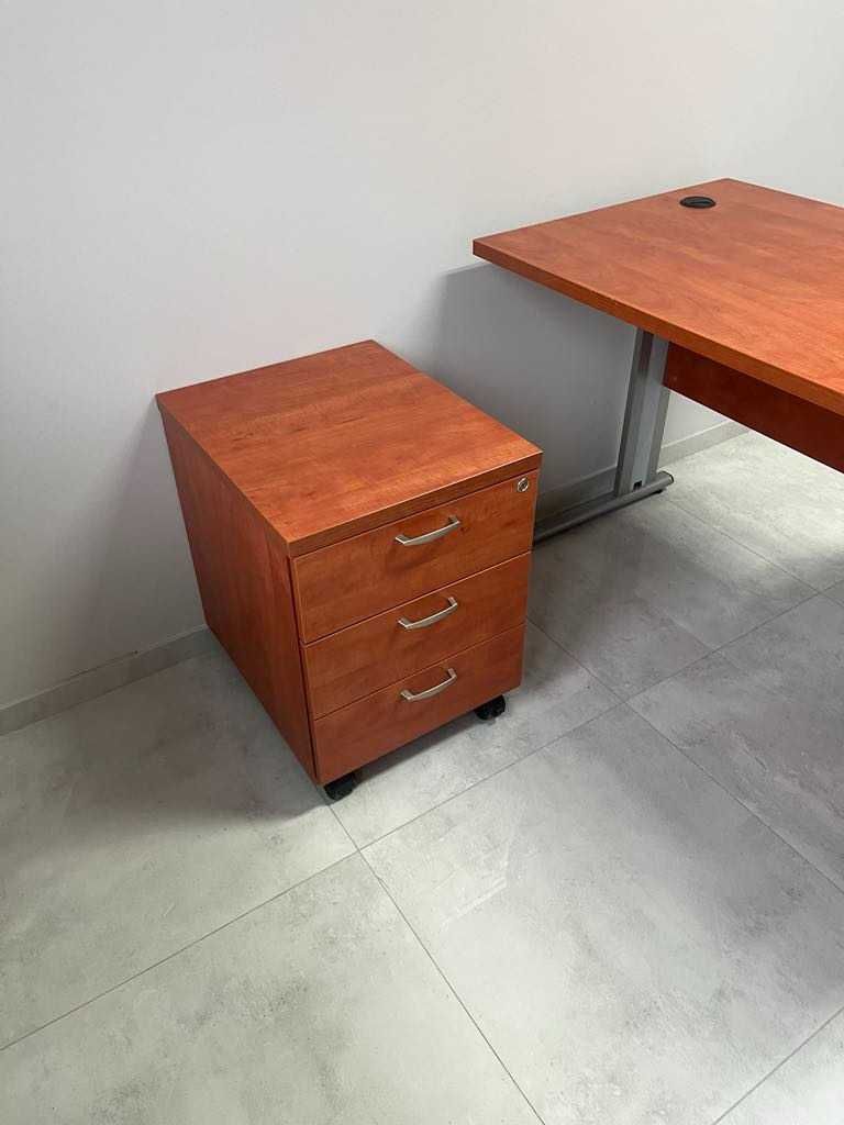 Biurko + kontenerek firmy SVENBOX - komplet - stan bardzo dobry